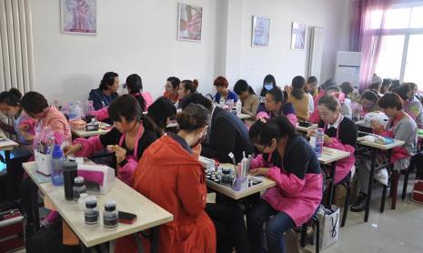 东方丽人美容学校靠谱吗