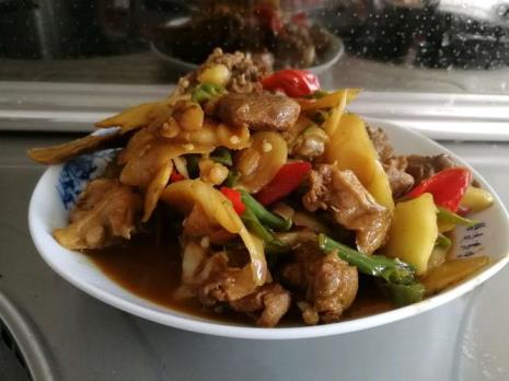 正宗自贡仔姜炒鸭