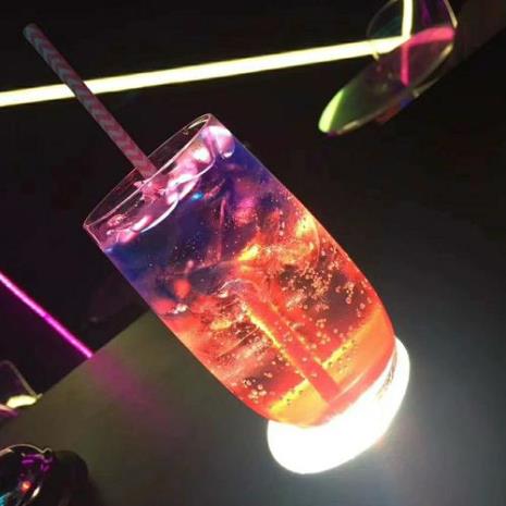 不愿在深夜买醉什么歌