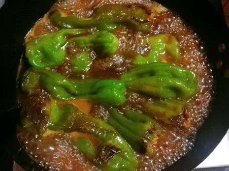 青椒里面塞肉末的做法