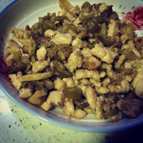 酸辣椒炒鸡怎么做
