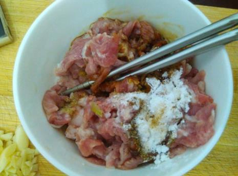 3个月的小狗能吃带盐的肉吗