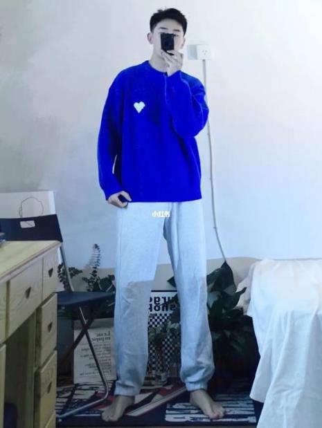男孩子夏天穿克莱因蓝好吗