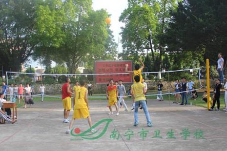 南宁卫生学校全称