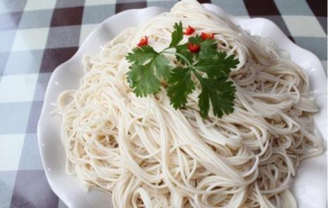 糯米饭和面条哪个热量高