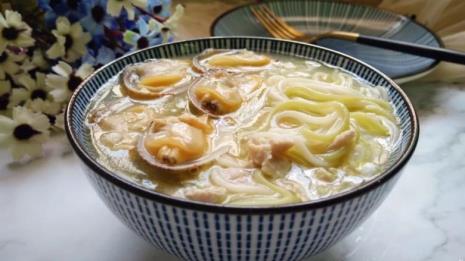 现冲三鲜面做法