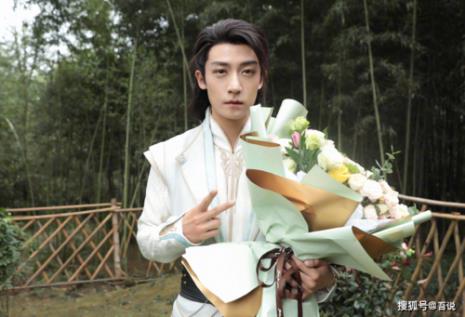 一笑动君心的男主叫什么