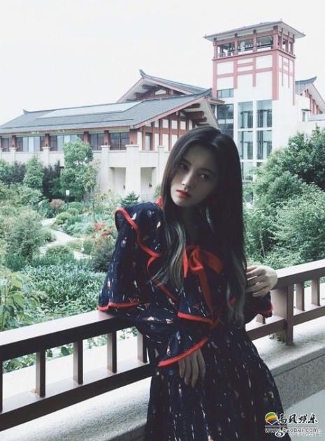 给鞠婧祎微博发信息会回吗