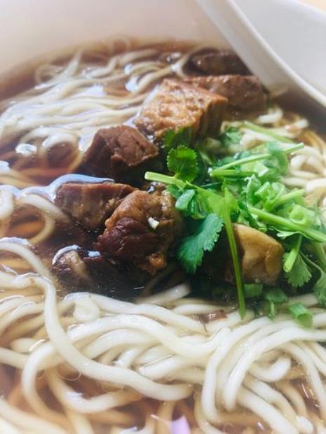 一碗李先生牛肉面的热量是多少
