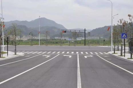 道路实线标准长度