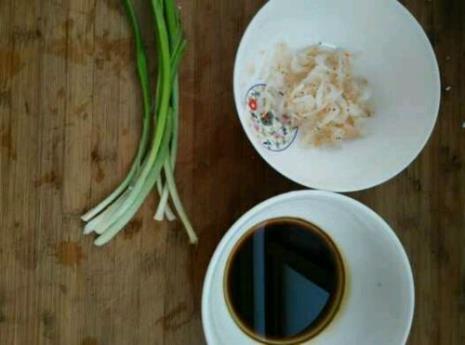 馄饨里放的是虾皮还是虾米
