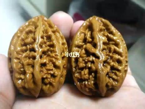 文玩核桃姜黄皮是什么意思