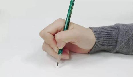 为什么要纠正孩子的握笔姿势
