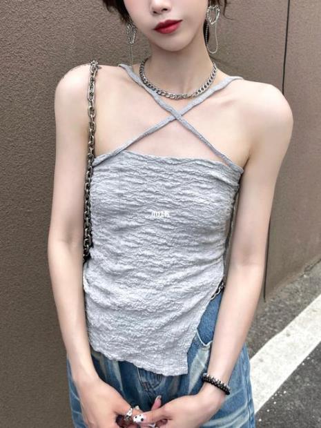 抹胸吊带里面怎么穿