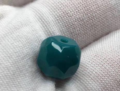 绿松石泡油一年的效果