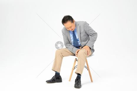 老年人大腿疼是怎么回事