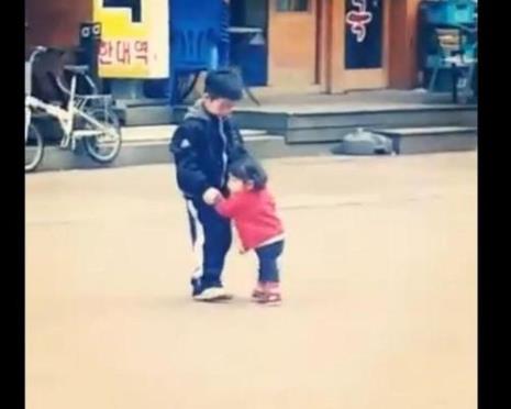 三个哥一个妹妹怎么称呼