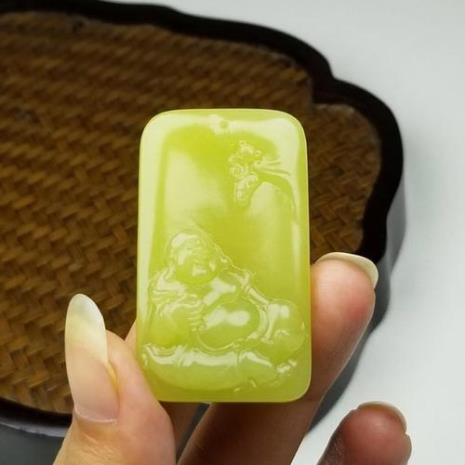 东北黄口料是和田玉吗