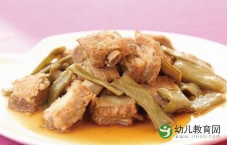 青豌豆炖排骨做法