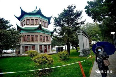 东湖湖光阁怎么上去