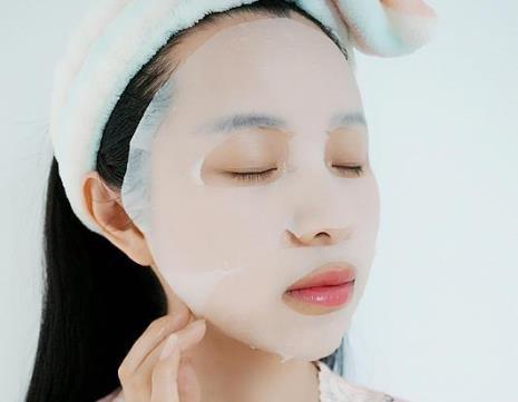 面膜之前要洗脸吗