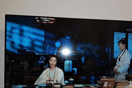 液晶电视悬浮屏和全面屏的区别