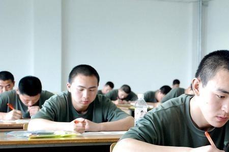 一本学生当兵容易吗