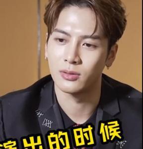 王嘉尔的英文名怎么念