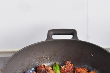 半球电饭煲怎么炖排骨