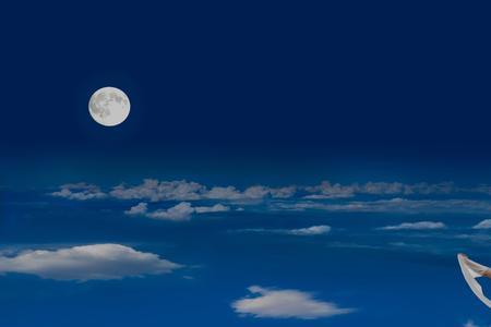 碧海蓝天夜夜心的前一句