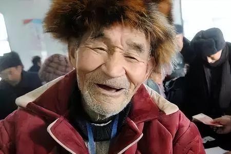 农村人在城里交社保最低标准
