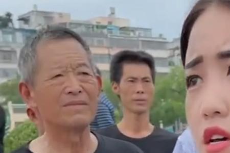秋天不回来女声版原唱