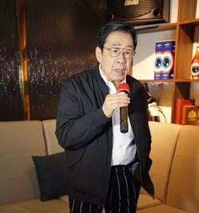 周启生与许冠杰什么关系