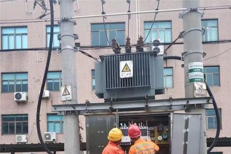 户外变压器跌落保险拉合闸顺序