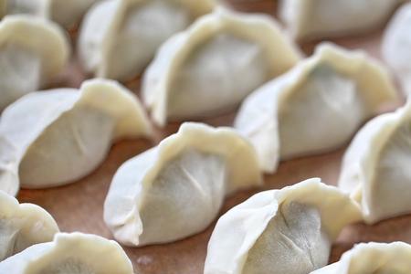 素馅饺子易烂的原因