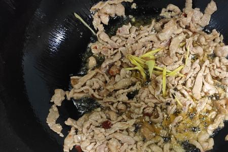 炒好的猪肉长毛了还能吃么