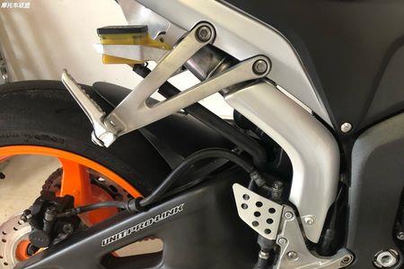 本田cbr600rr离合器渗油