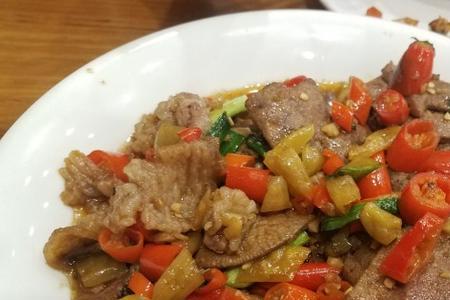 泡椒猪肝怎么炒好吃秋妹