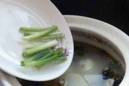 为何天麻煲汤时会有股臭味