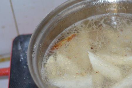 山药炖之前是焯水还是泡一下