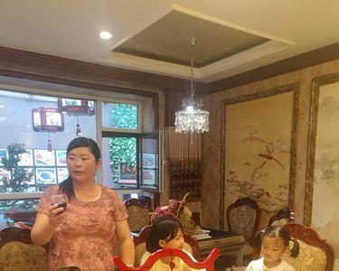 外甥订婚姨妈穿什么衣服