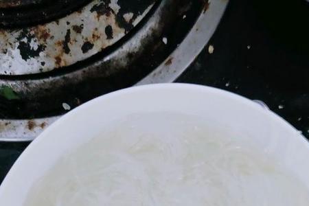 龙口粉丝能用水泡一晚上吗