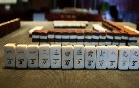 麻将每边摆多少张