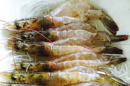 大明虾水开下锅煮几分钟