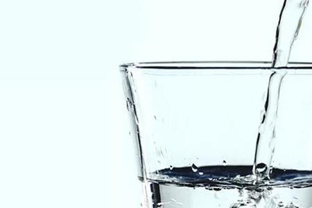 八杯白开水是什么意思