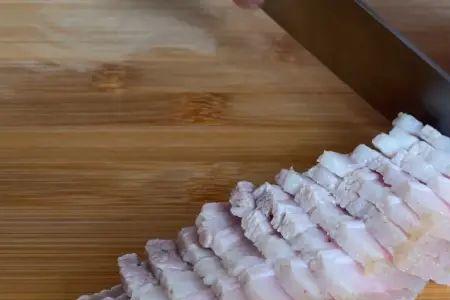 五花肉有股塑料味怎么回事