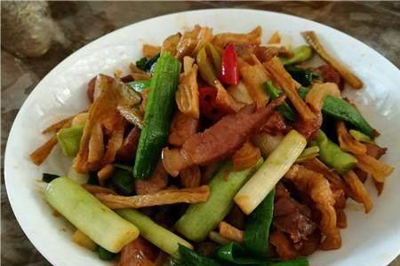大蒜发芽了还能炒菜吗