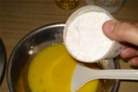微波炉烤蛋糕多少瓦
