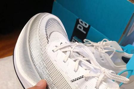 nikevaporflynext2和亚瑟士哪个好