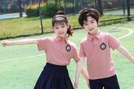 一米五的女孩应该选多大的校服